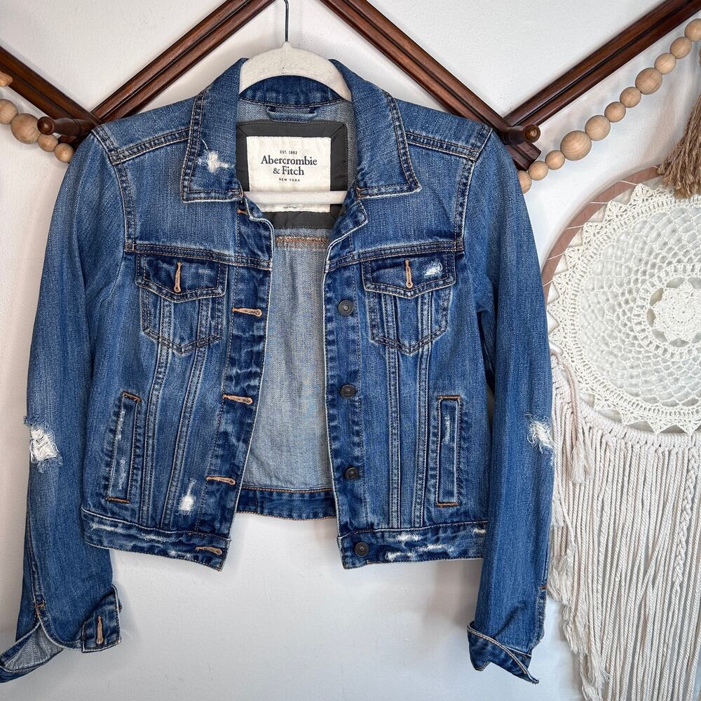 Abercrombie & Fitch Blue Jean Distressed Denim Jacket